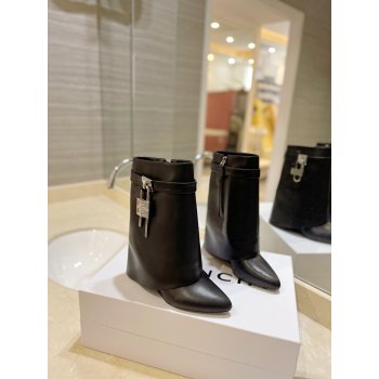 Shark Lock ankle boots